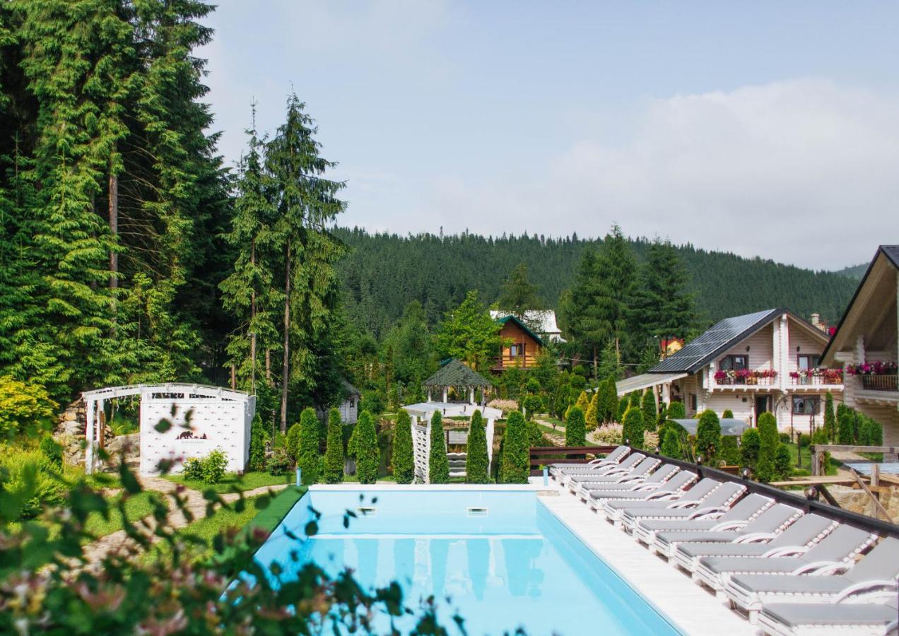 Hotel Vedmezhyi Dvir Bukovel Exterior photo